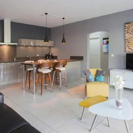 T3 Luxury And Private Garden Daire
